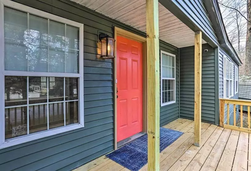 Kayaks, Electric Bicycles: Greentown Hideaway!