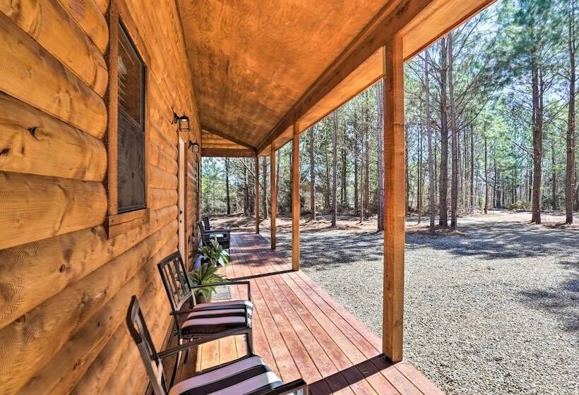 The Breeze Broken Bow Cabin W/ Hot Tub & Deck!
