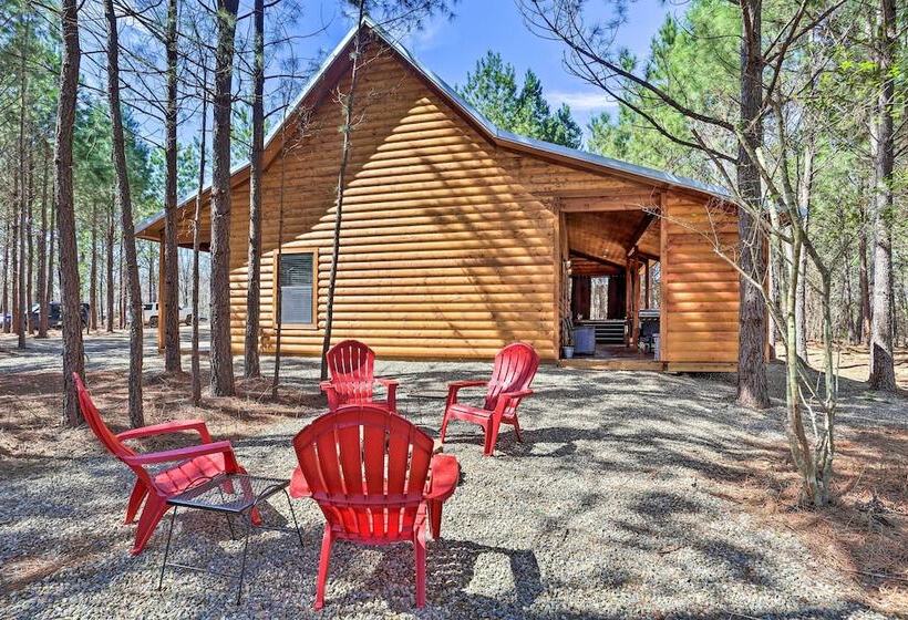 The Breeze Broken Bow Cabin W/ Hot Tub & Deck!