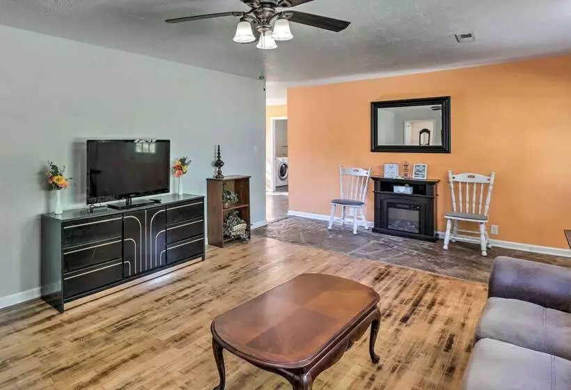 The Old Parsonage  Pindall House W/ Patio!