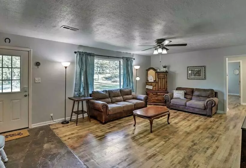 The Old Parsonage  Pindall House W/ Patio!