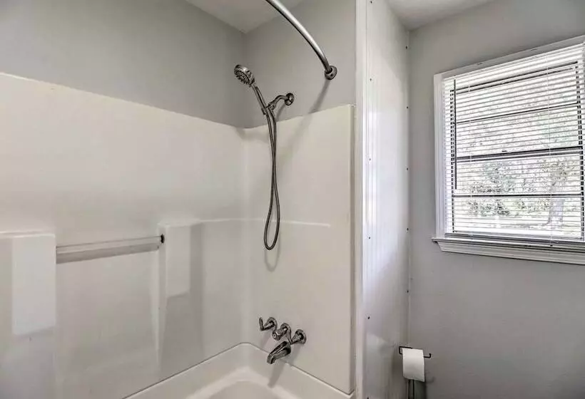 The Old Parsonage  Pindall House W/ Patio!