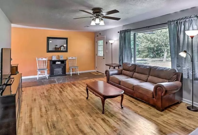 The Old Parsonage  Pindall House W/ Patio!