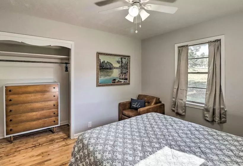 The Old Parsonage  Pindall House W/ Patio!