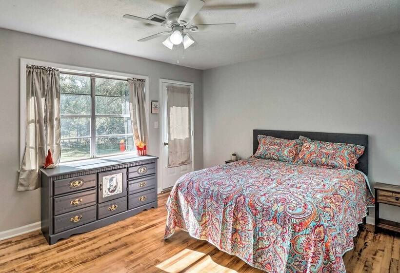 The Old Parsonage  Pindall House W/ Patio!