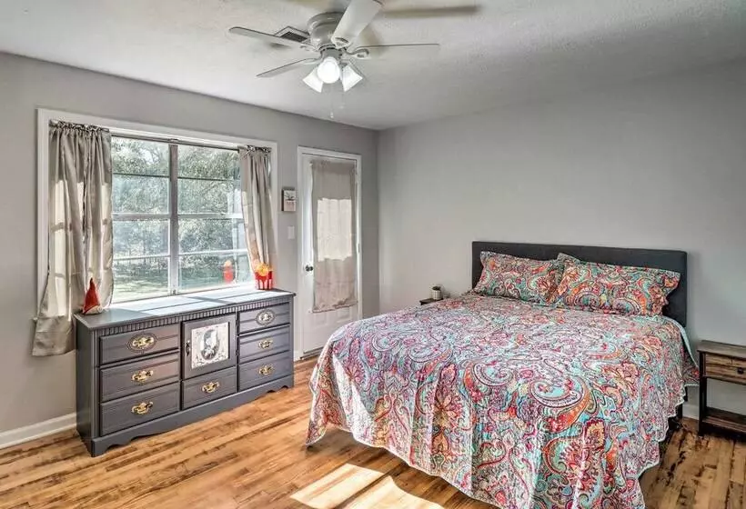 The Old Parsonage  Pindall House W/ Patio!