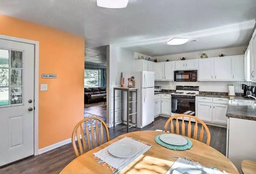 The Old Parsonage  Pindall House W/ Patio!