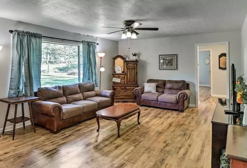 The Old Parsonage  Pindall House W/ Patio!