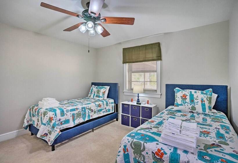 The Oyster Bed  Retreat W/ Pool & Game Room