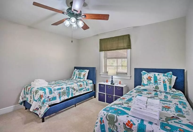 The Oyster Bed  Retreat W/ Pool & Game Room