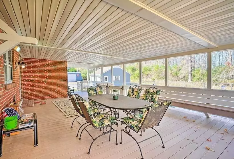 The Oyster Bed  Retreat W/ Pool & Game Room