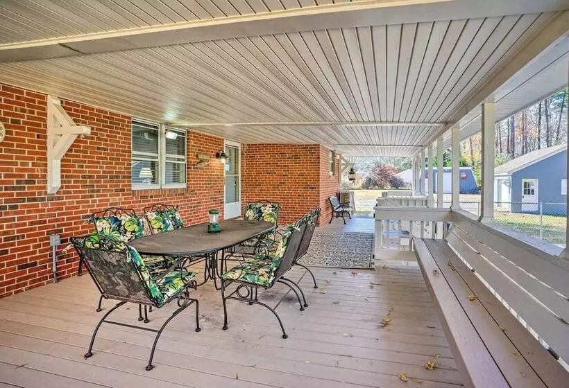 The Oyster Bed  Retreat W/ Pool & Game Room