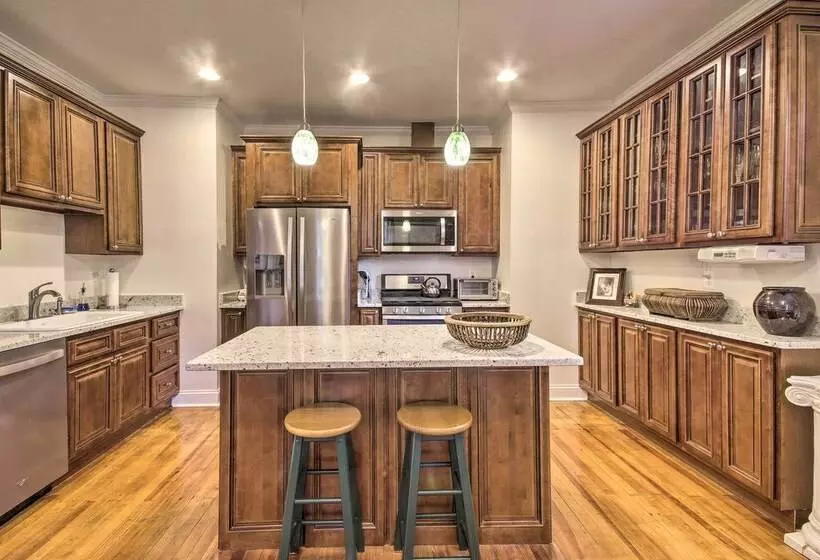 Thomson Farm  Classic Home < 10 Mi To Vineyards!