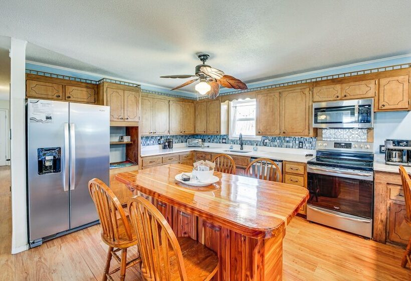 Waterfront Family Retreat W/ Fire Pit & Canoe