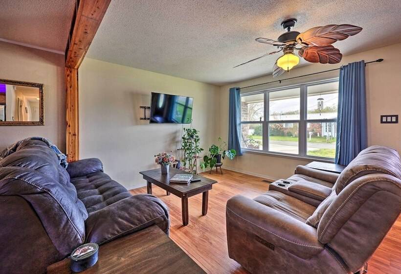 Waterfront Family Retreat W/ Fire Pit & Canoe