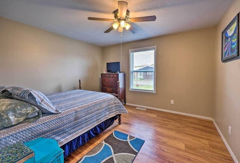 Waterfront Family Retreat W/ Fire Pit & Canoe