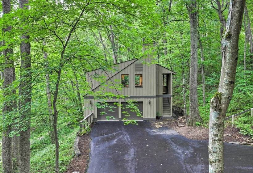 Carriage House Near Downtown & The Parkway