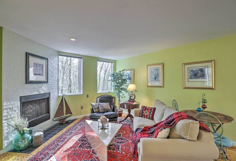 Carriage House Near Downtown & The Parkway