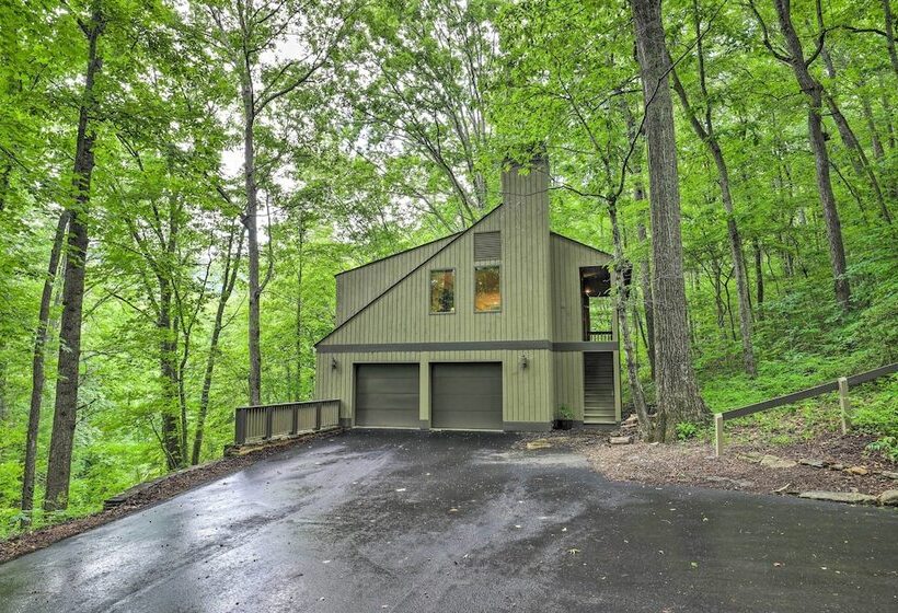 Carriage House Near Downtown & The Parkway