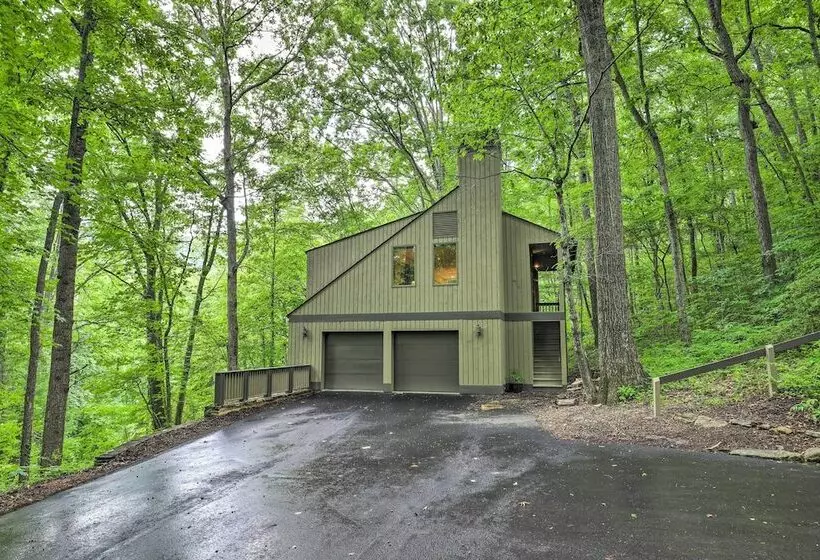 Carriage House Near Downtown & The Parkway