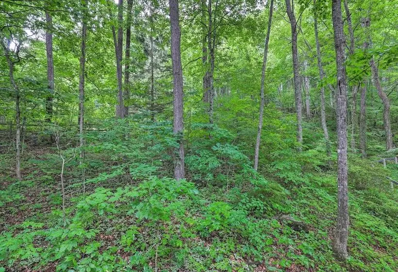 Carriage House Near Downtown & The Parkway