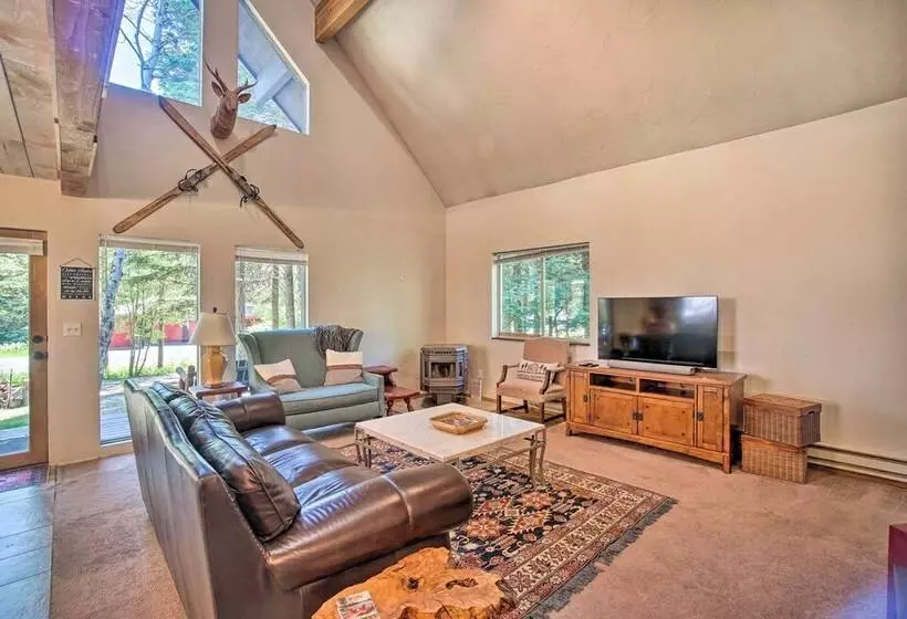 Beautiful Mccall Cabin: Perfect For Families!