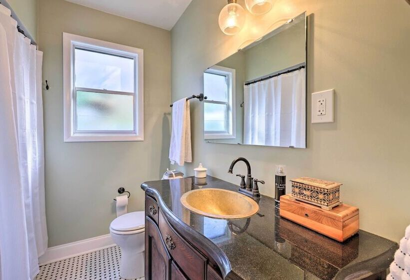Birmingham Vacation Rental: 9 Miles To Downtown!