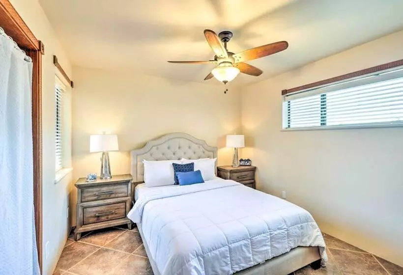 Bright Sedona Home W/ Deck & Mountain Views!