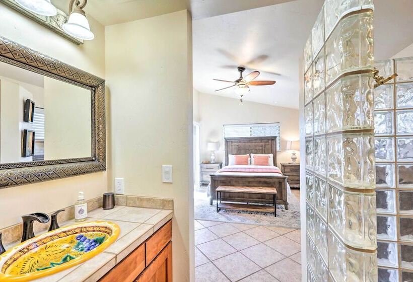 Bright Sedona Home W/ Deck & Mountain Views!