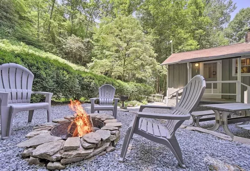 Bryson City Home W/ Private Fire Pit & Creek!