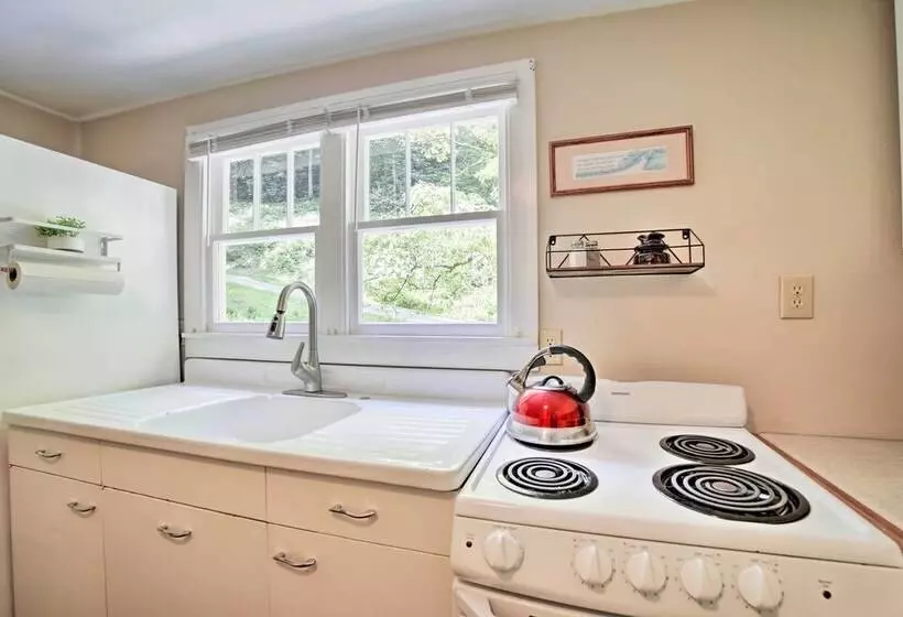 Bryson City Home W/ Private Fire Pit & Creek!