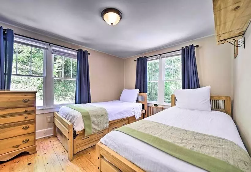 Bryson City Home W/ Private Fire Pit & Creek!