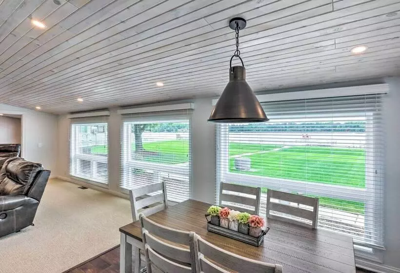 Cascade Lakefront Home: Boat Dock, Fire Pit!