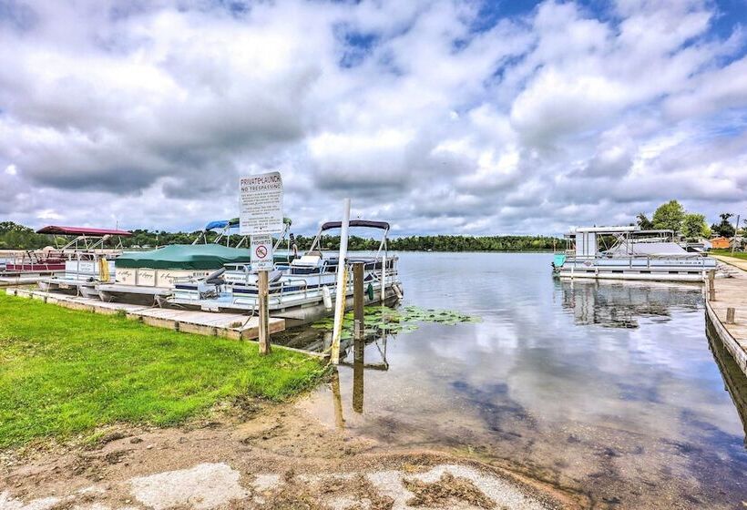 Cascade Lakefront Home: Boat Dock, Fire Pit!