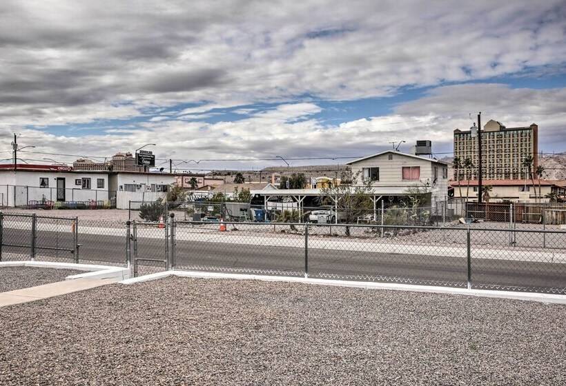Centrally Located Gem With Laughlin Strip Views!