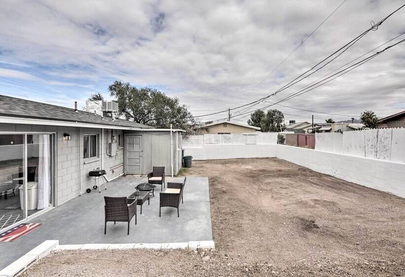 Centrally Located Gem With Laughlin Strip Views!