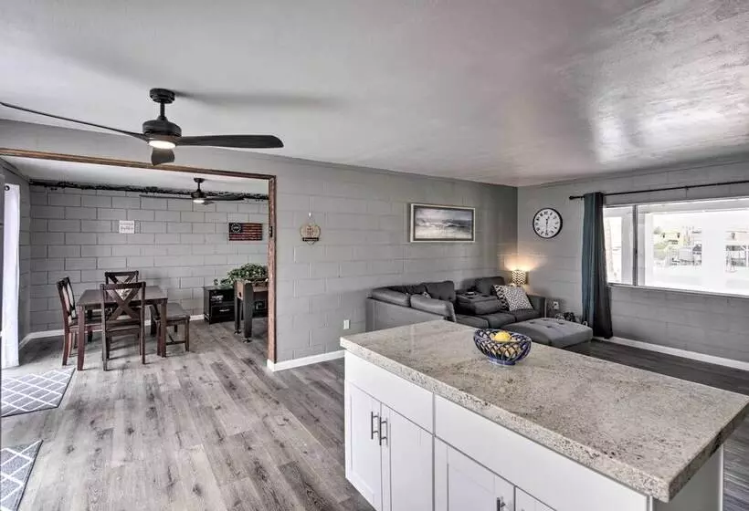 Centrally Located Gem With Laughlin Strip Views!