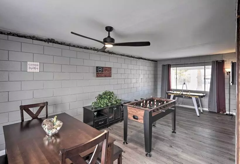 Centrally Located Gem With Laughlin Strip Views!