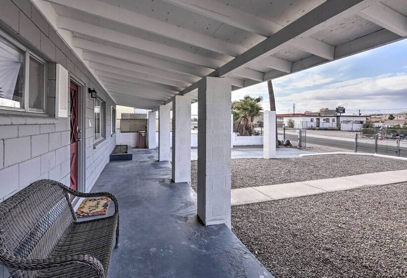 Centrally Located Gem With Laughlin Strip Views!
