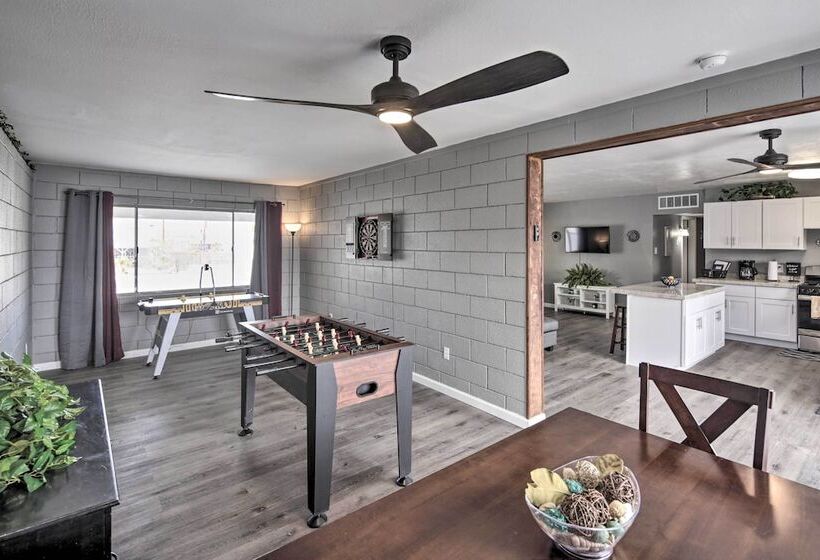 Centrally Located Gem With Laughlin Strip Views!