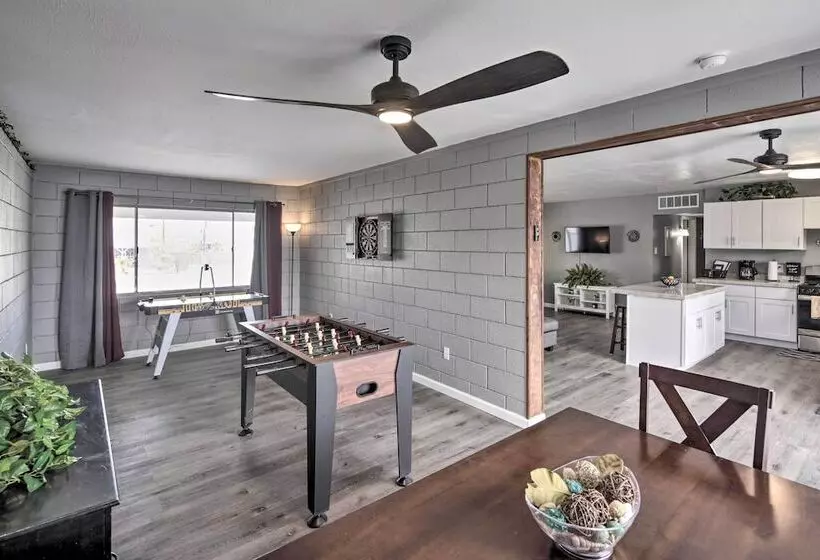 Centrally Located Gem With Laughlin Strip Views!