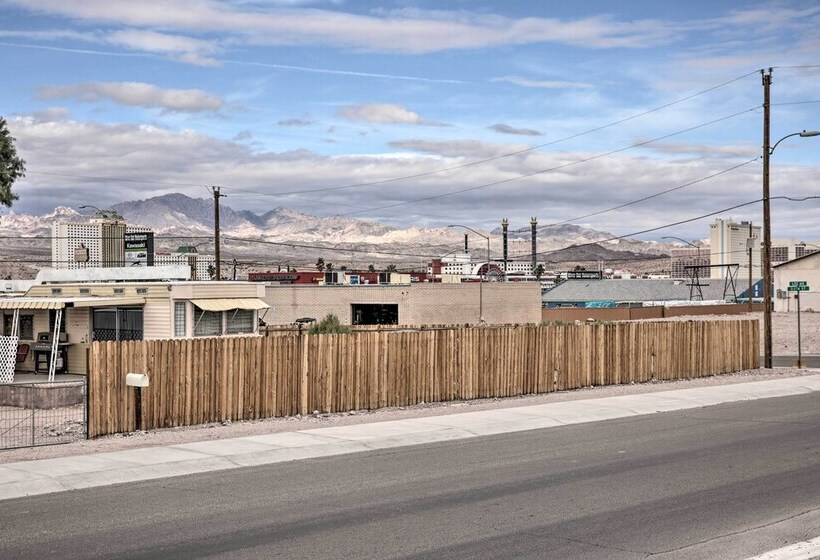 Centrally Located Gem With Laughlin Strip Views!