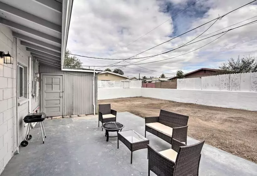 Centrally Located Gem With Laughlin Strip Views!