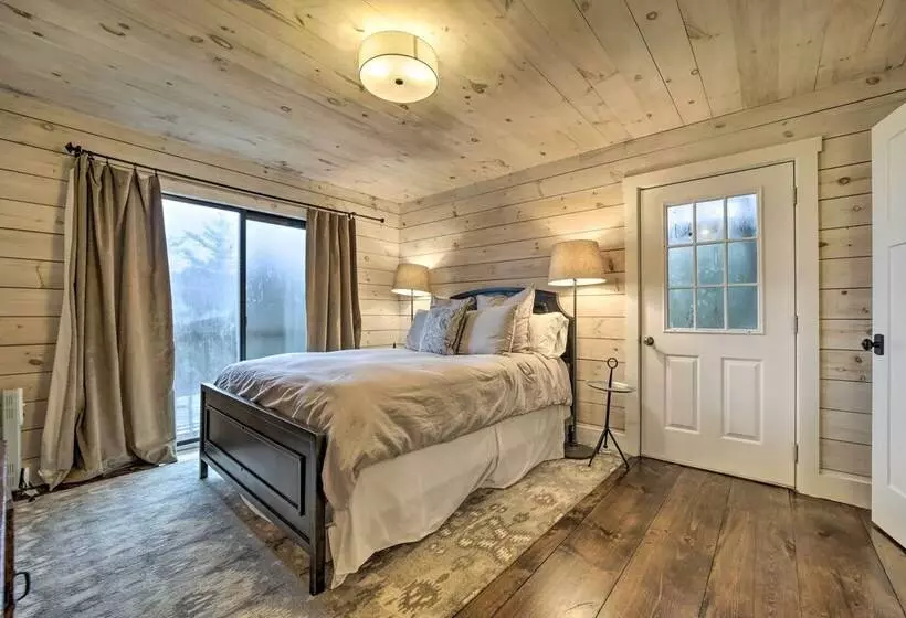 Mountain View Cabin Near Ski Sapphire Valley!