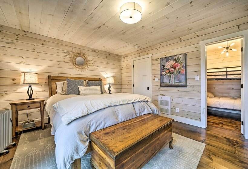 Mountain View Cabin Near Ski Sapphire Valley!