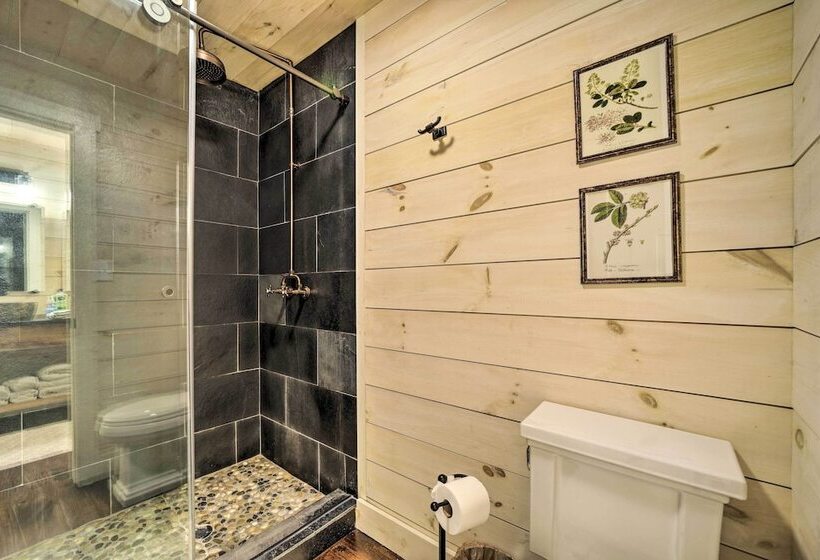 Mountain View Cabin Near Ski Sapphire Valley!