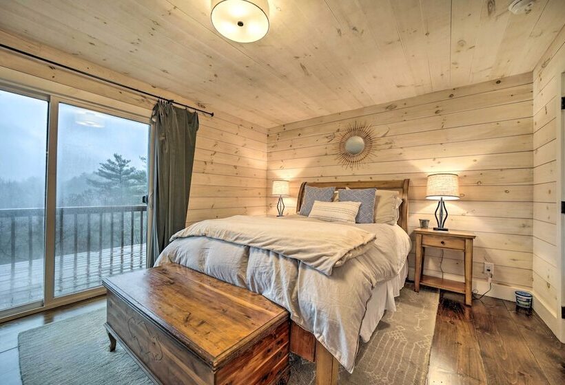 Mountain View Cabin Near Ski Sapphire Valley!