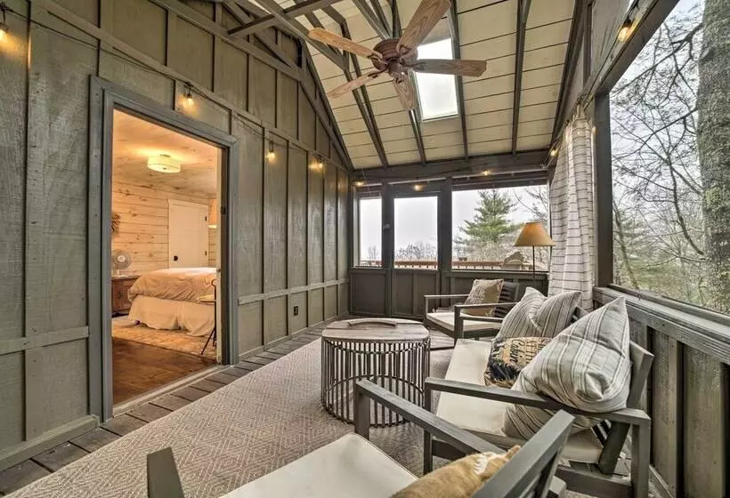 Mountain View Cabin Near Ski Sapphire Valley!