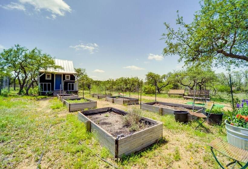 Chic House In Spring Branch W/ Lush Outdoor Space!
