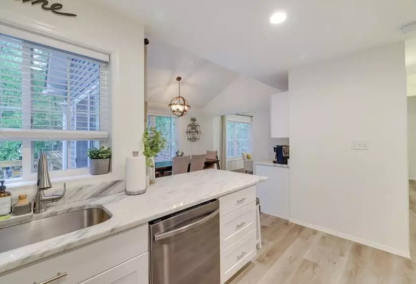 7 Mi To Camelback Mtn: Chic Penn Estates Home